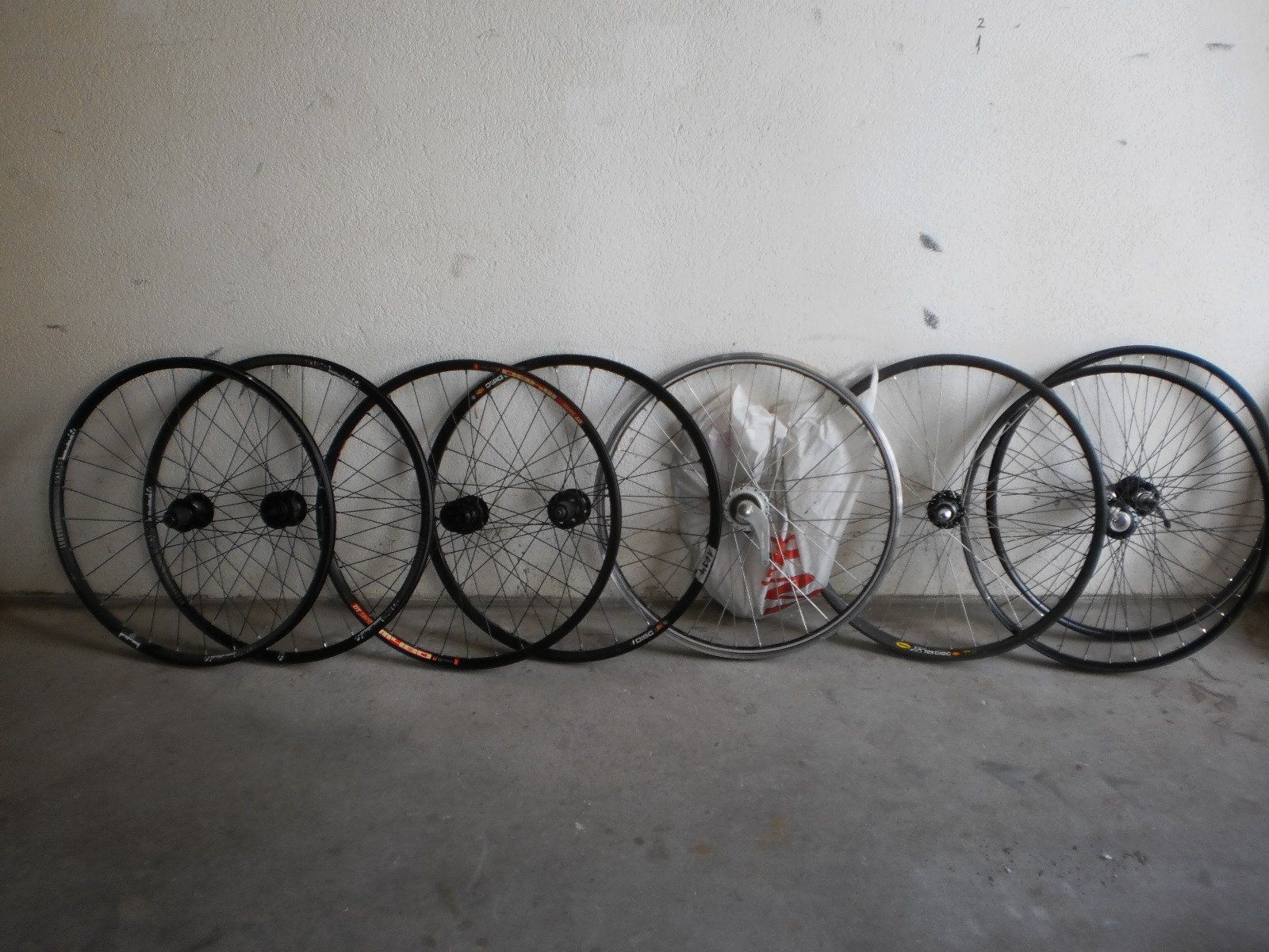 Pezzi di ricambio: Diverse 26 Zoll MTB Räder – Usato da Gonten venduto da Bollyalb