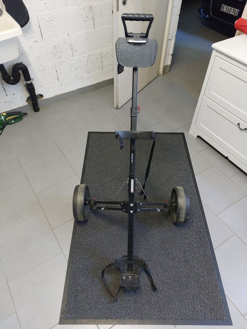 Chariots: Chariot de Golf Pliable – D'occasion à Malleray par xandu37 1