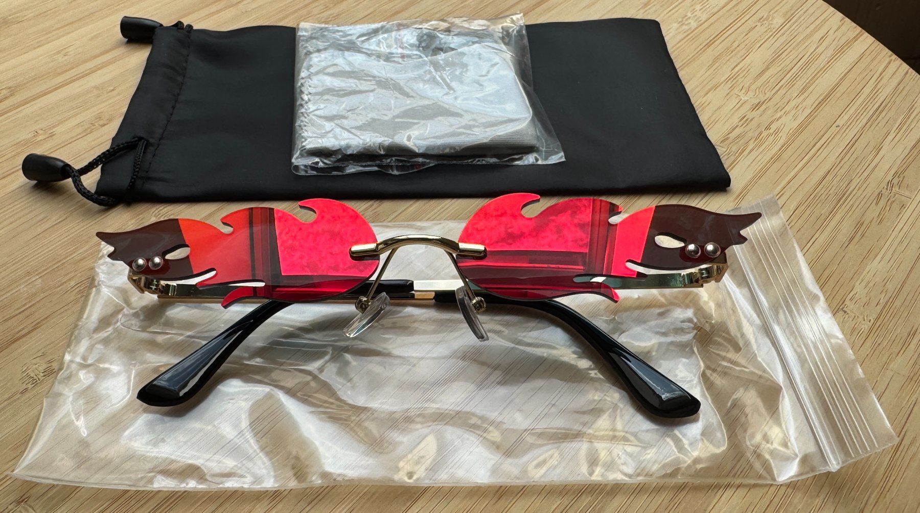 Brillen & Gläser: Candy Flame Brille, Gadget, Meme Glasses, Rot, Orange, Red – Neu und originalverpackt aus Winterthur von YaV 3