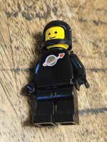 lego figurine Classic Space - Black with Air Tanks sp003