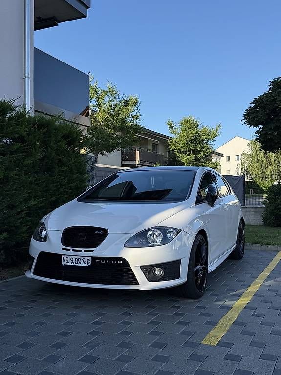 Autos: Seat Leon Cupra R  – Gebraucht aus Payerne von gen_c68w