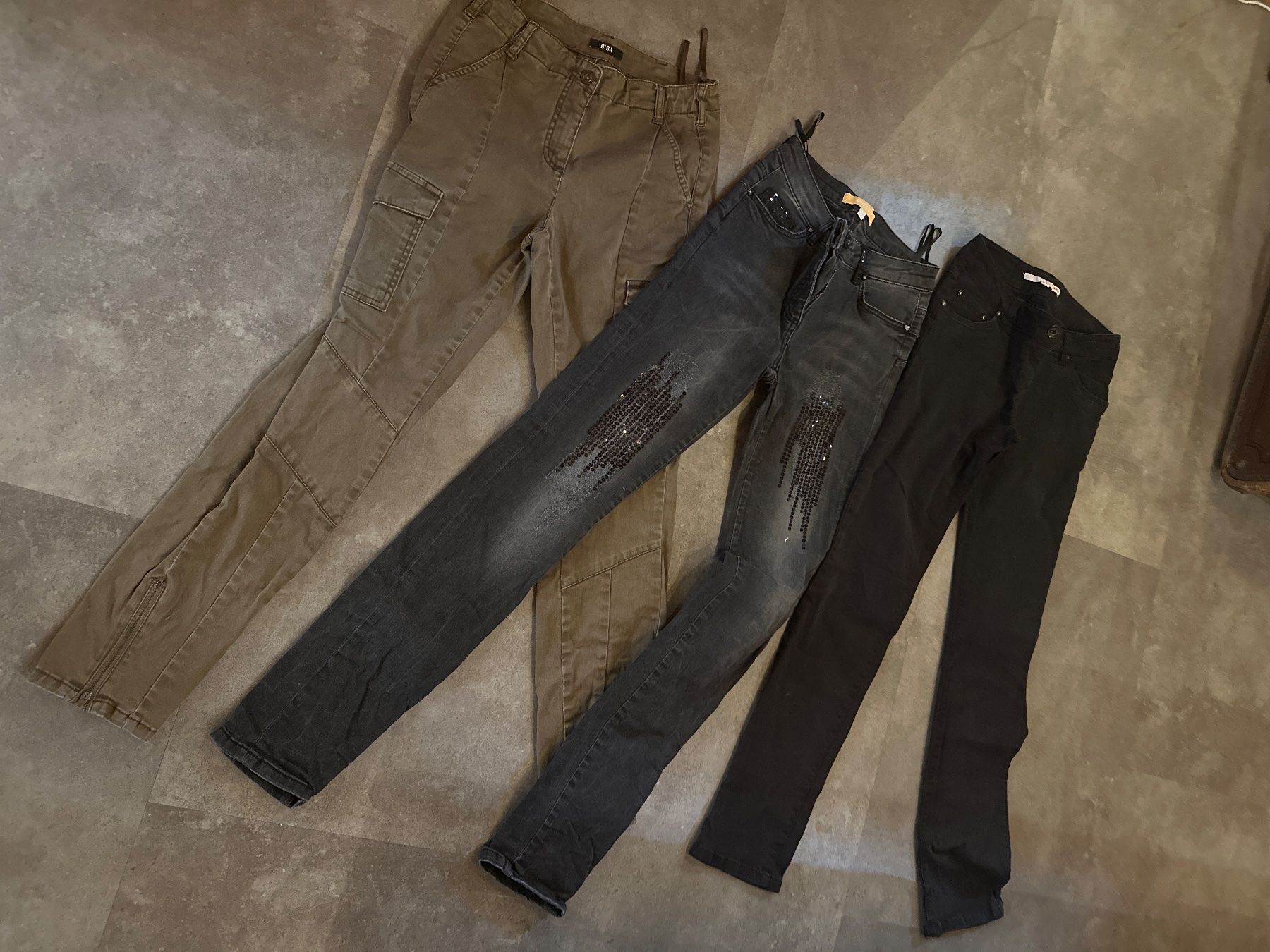 Kleiderpakete: Jeans-Set Gr.34, verschiedene Modelle – Gebraucht aus Flanthey von ale_xandra