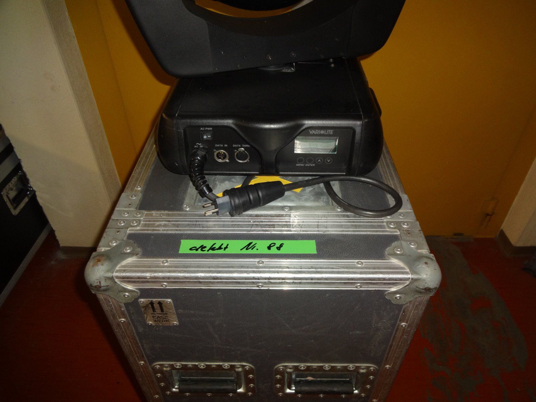 Lampade: Moving Head Varilite VL-3000 Spot defekt – Difettoso da St. Gallen venduto da moving_st.gallen 3