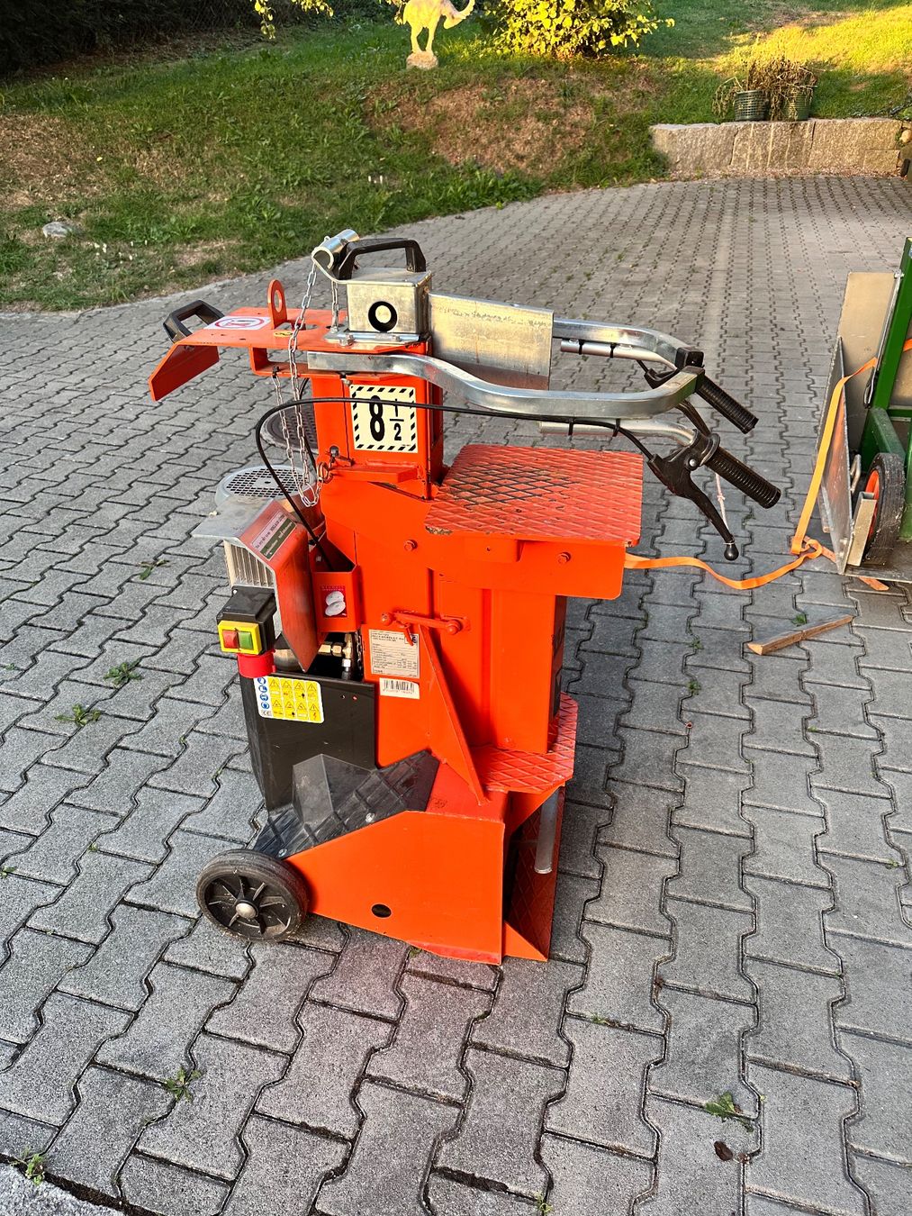Tutte le macchine: Holz-Spaltmaschine – Usato da Tägerschen venduto da Dakan