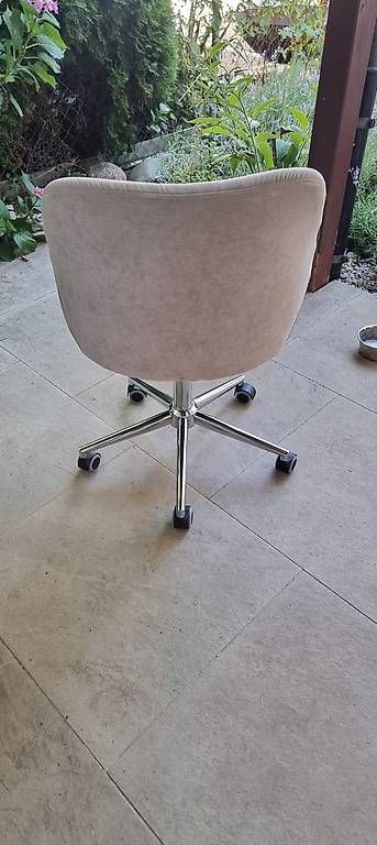 Chaises: Bürostuhl – D'occasion à Siebnen par JaneDoe01 2
