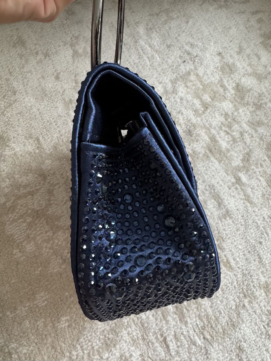 Sacs femmes: Dunkelblaue Strass-Abendtasche mit Ringgriff und Kette – Neuf avec emballage d'origine à Zürich par di_archive 9