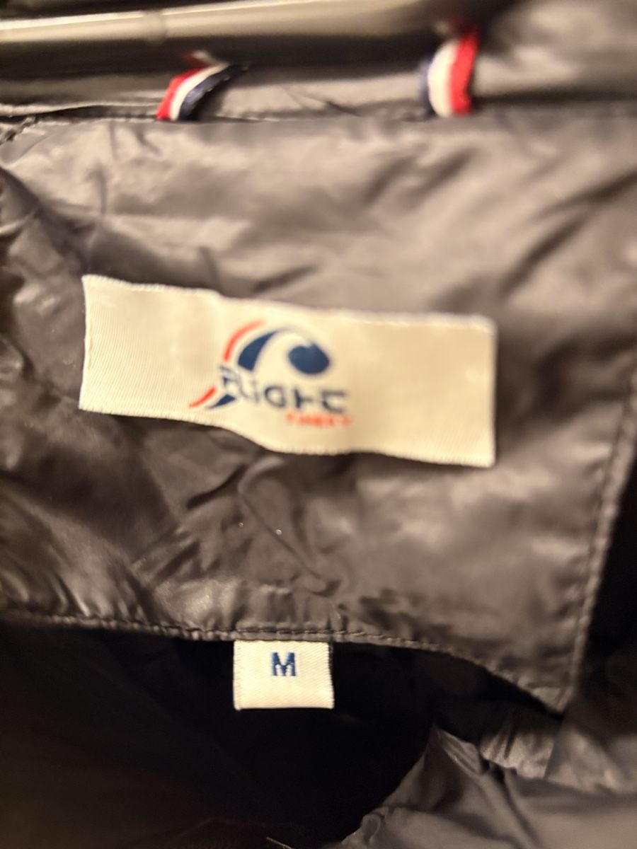 Giacche: Veste noire matelassée à capuchon  – Usato da Cossonay-Ville venduto da lolita1977 2