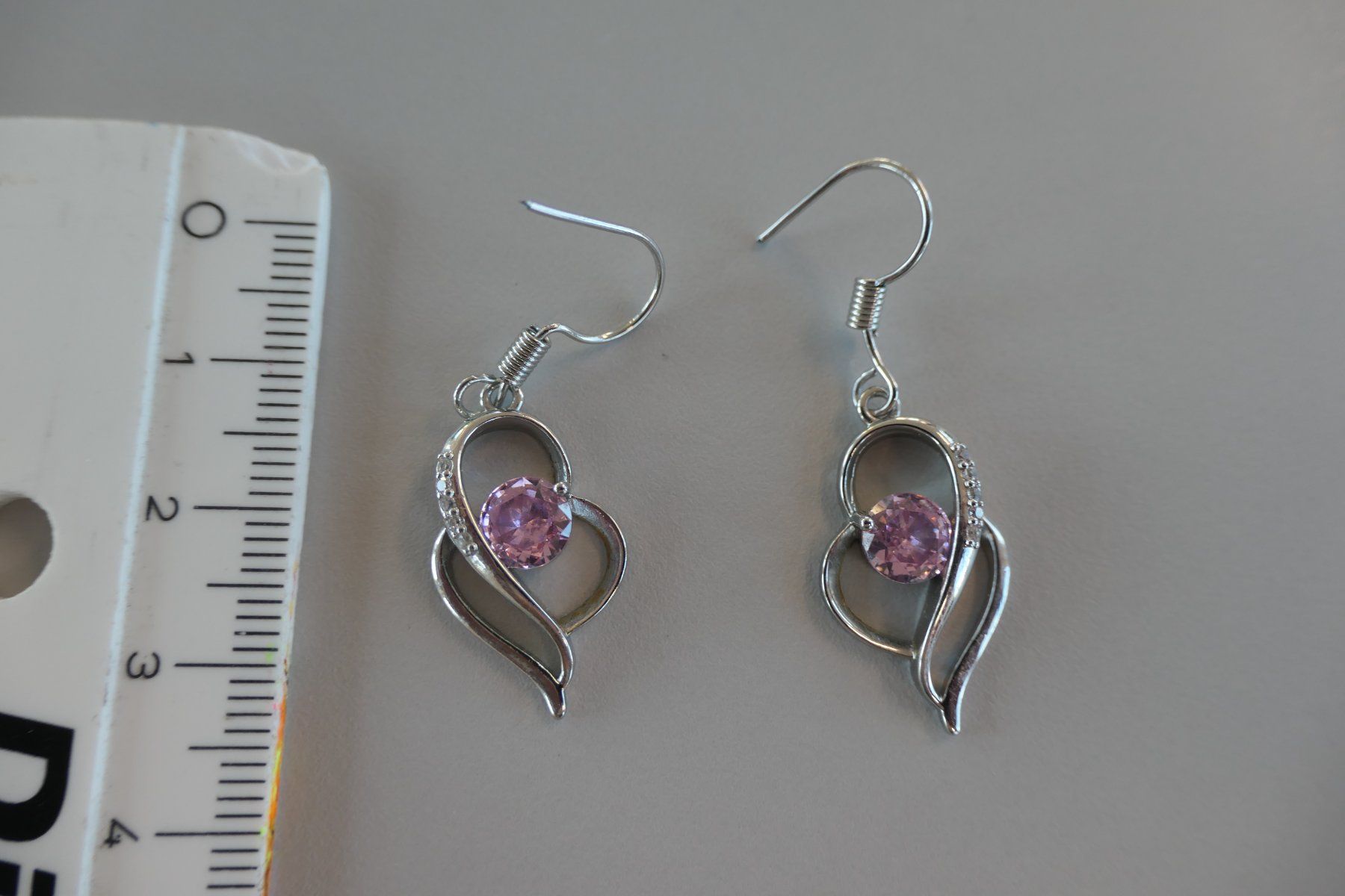 Boucles d'oreille: Ohrhänger mit einem rosa Stein – Neuf (Voir description) à Eschenbach LU par Orchi