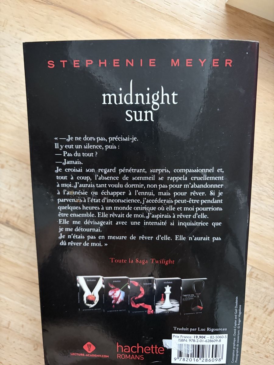 Bücher: Saga Twilight Stephenie Meyer en français  – Gebraucht aus Crissier von Nouchki76 4