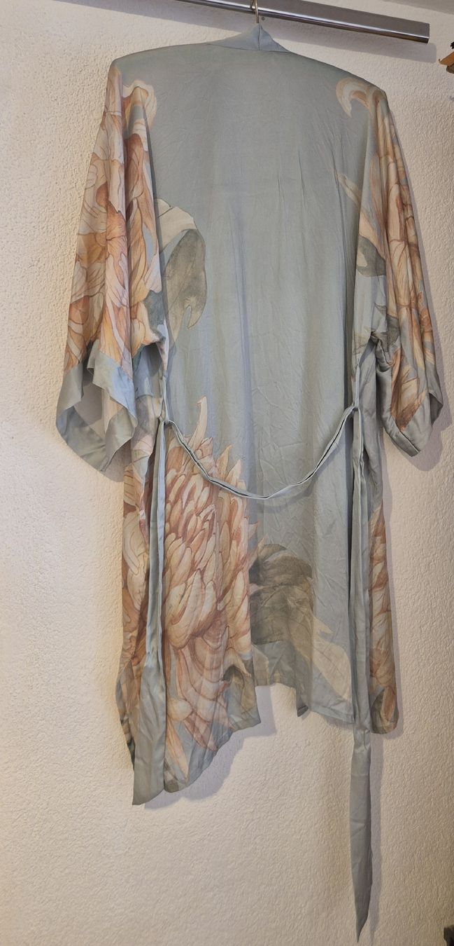 Art international: Seiden-Kimono – D'occasion à Rüti ZH par jjjjjjj 1