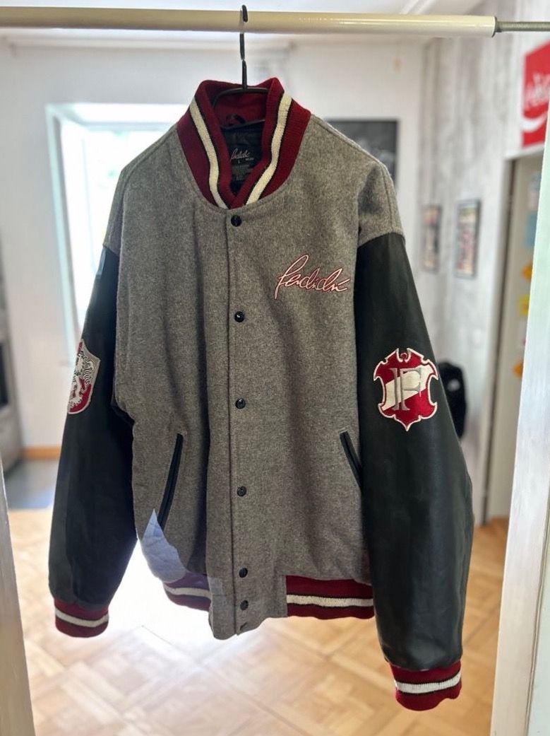Giacche: Vintage Y2K College Baseball Jacke – Usato da Solothurn venduto da MattoLoco 2