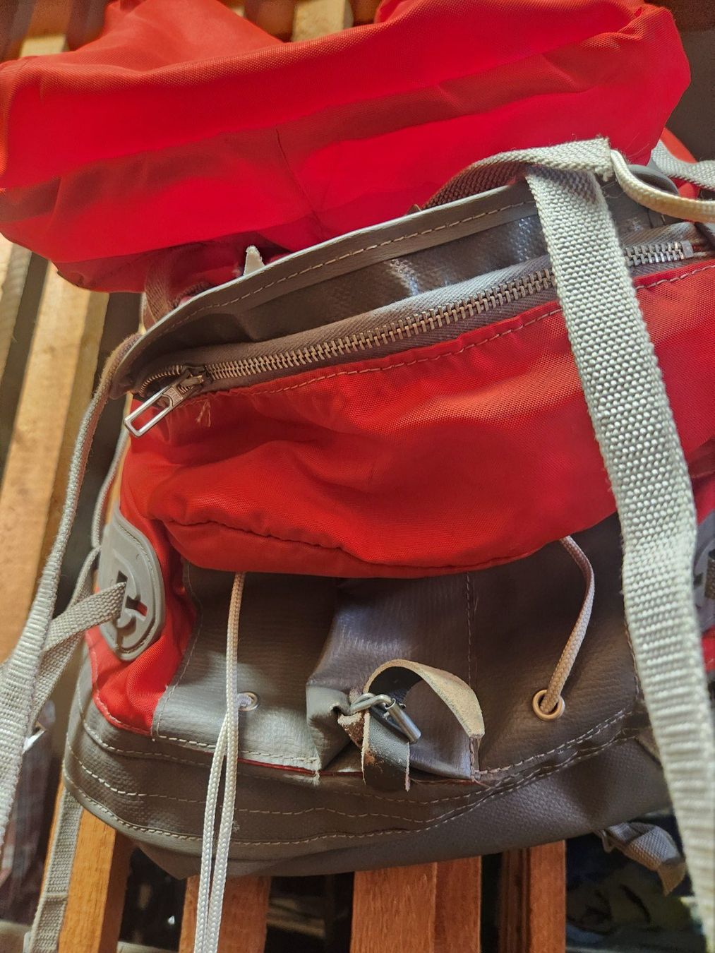 Millet Rucksäcke: Rucksack Millet – Gebraucht aus Basel von mangome 4