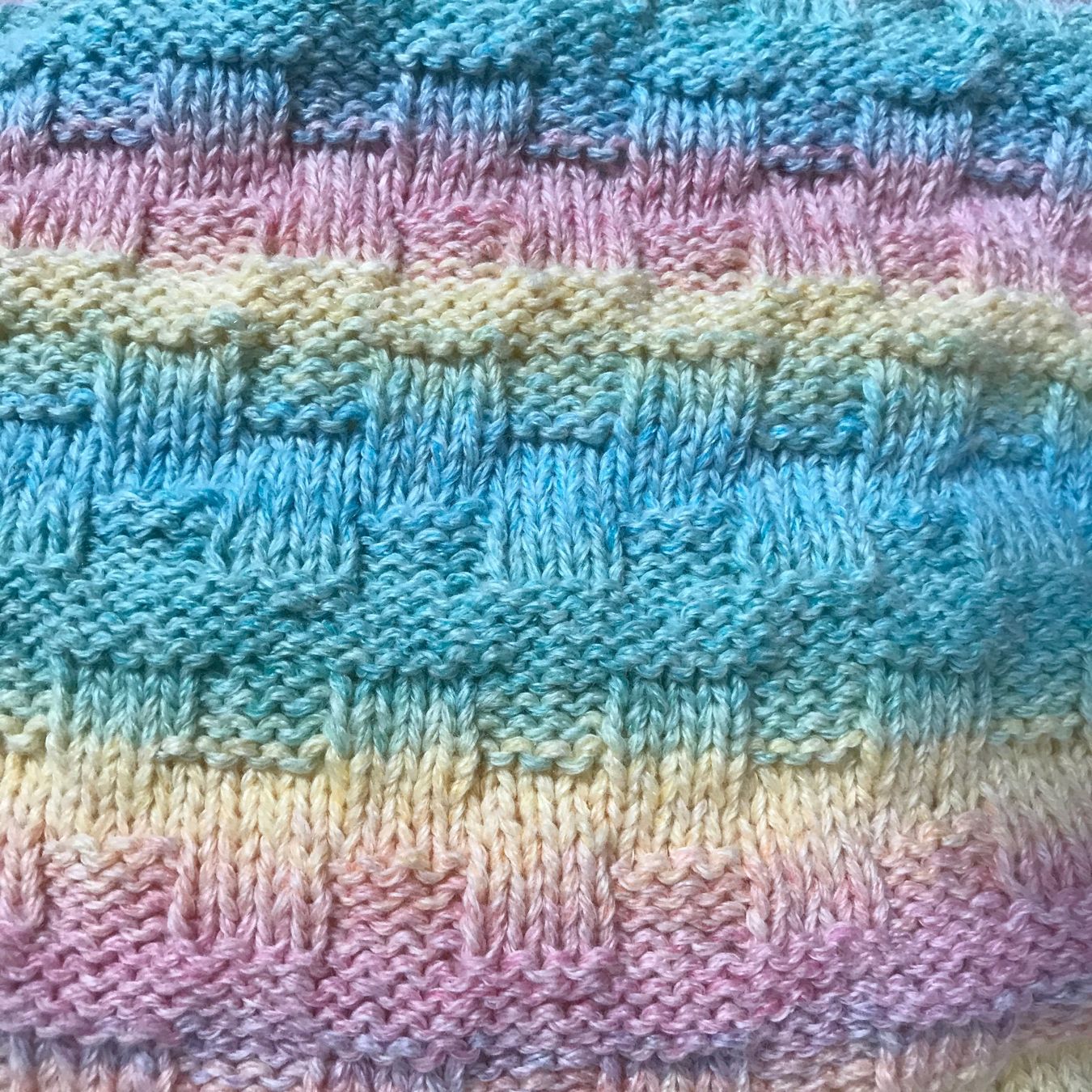 Foulard & Sciarpe: Dreiecktuch - pastell - Handarbeit – Nuovo e nell'imballaggio originale da Riniken venduto da KreativImKopf 4