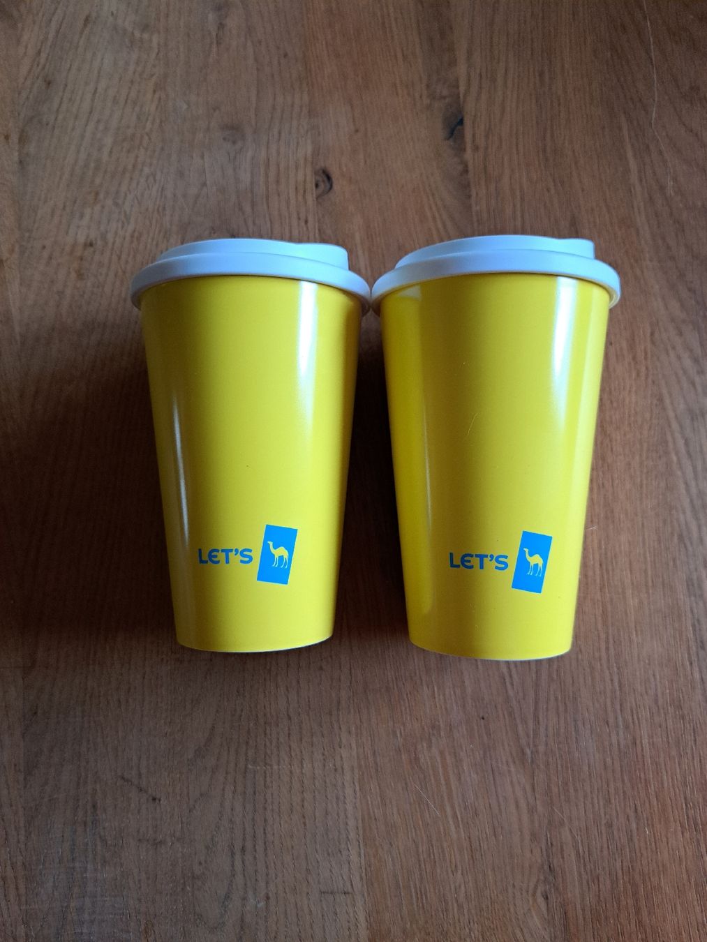 Behälter & Ähnliches: 2er Set: Gelbe Kaffeebecher Camel "Let's" – Neu und originalverpackt aus Pratteln von mab_f2fz