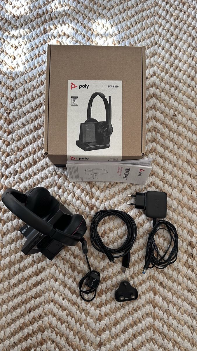 Cuffie: Poly Savi 8220 Wireless Headset mit Ladestation - NEW – Nuovo (secondo la descrizione) da Zürich venduto da laurric 2