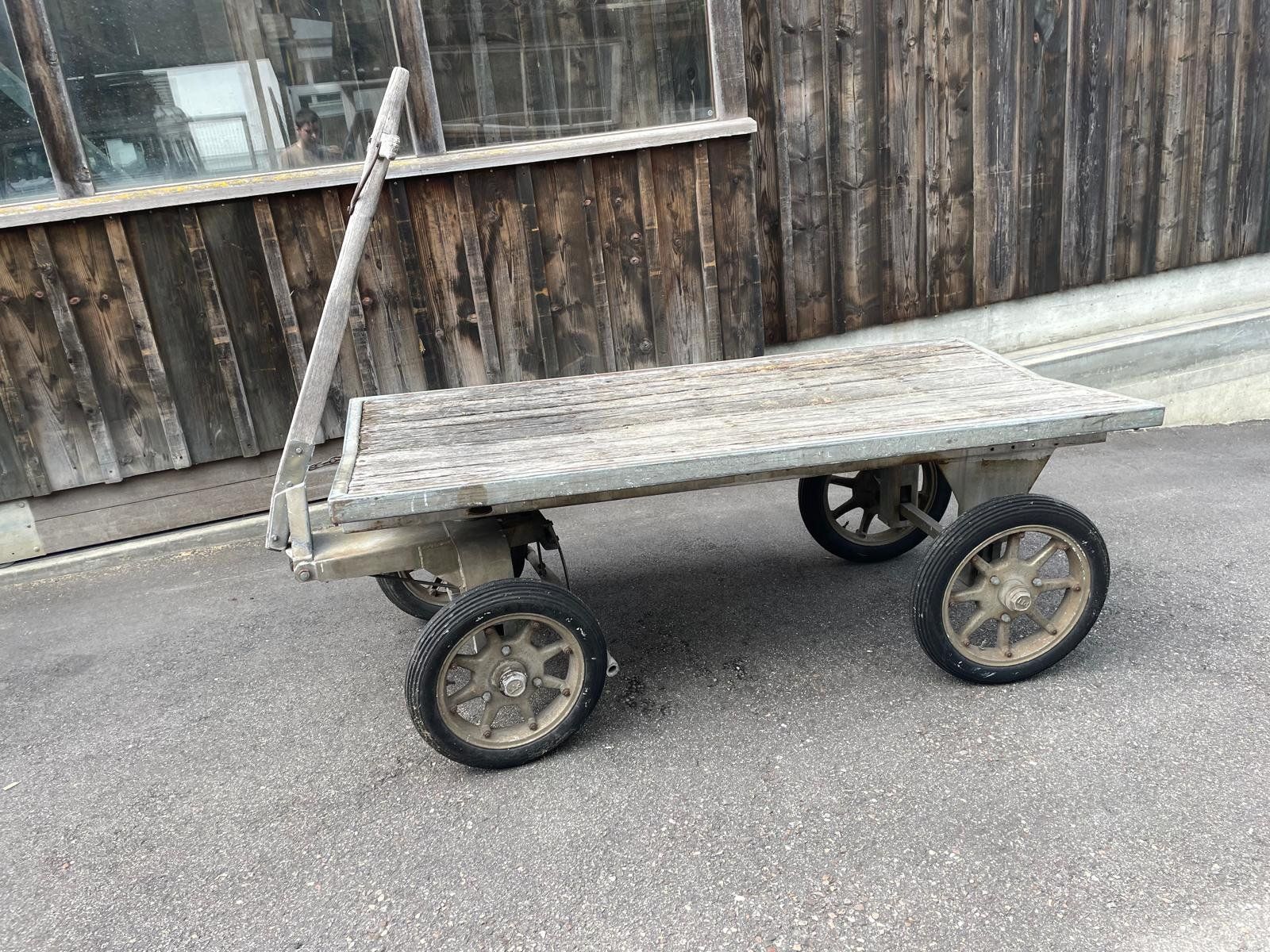 Schubkarren: Postwagen – Gebraucht aus Sissach von Sunil03