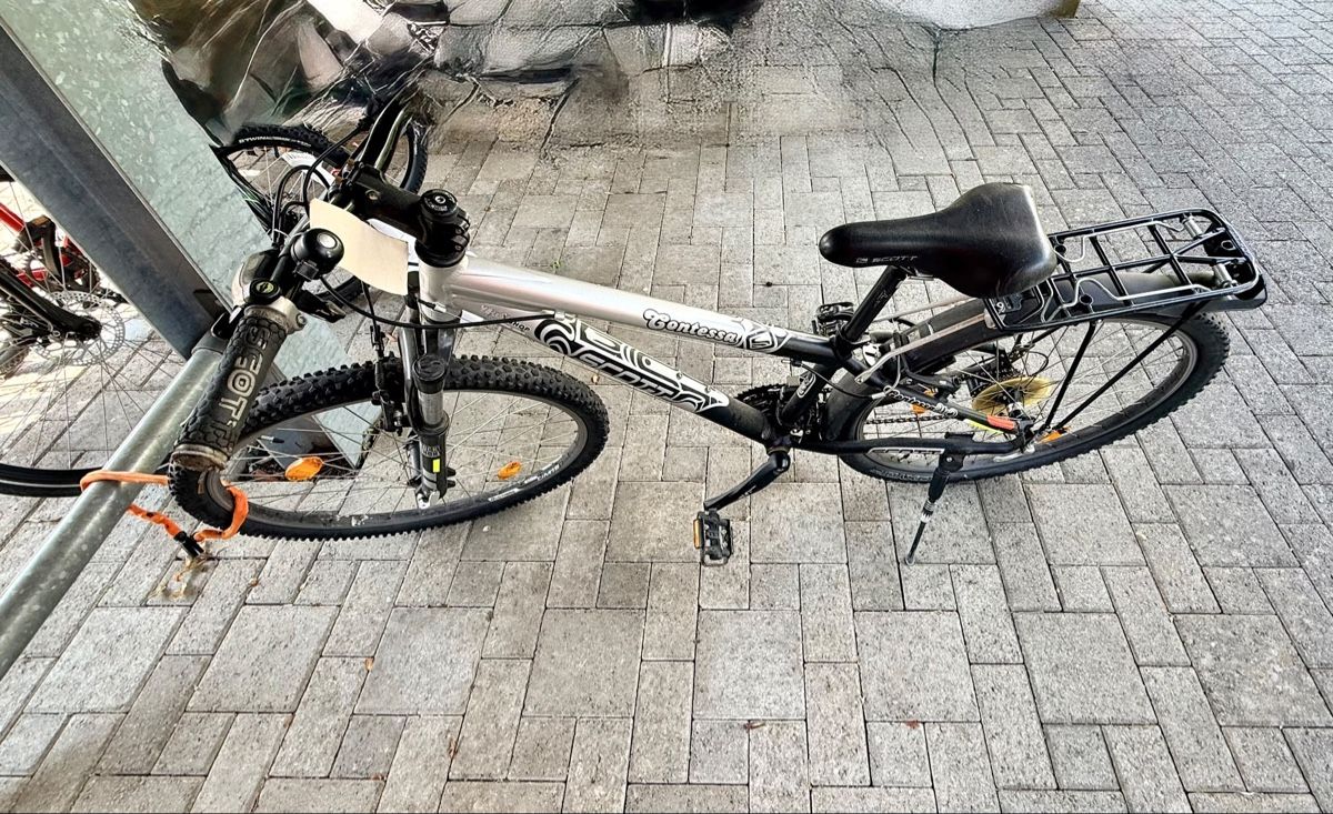 Scott Velos: Scott Contessa Silber Schwarz – Defekt aus Dübendorf von Choc1