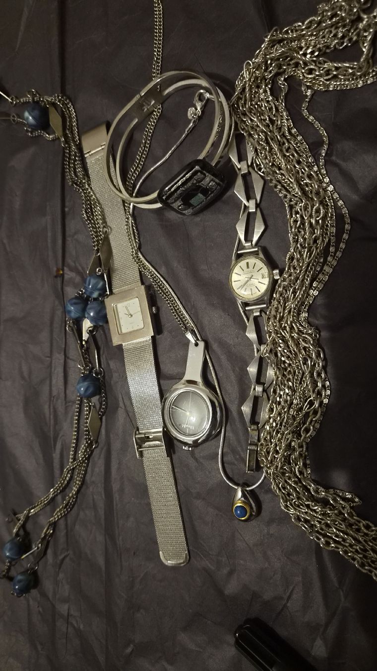 Altri gioielli: Schmuck und Uhren Konvolut  – Usato da Kölliken venduto da MissesBossTop1 5