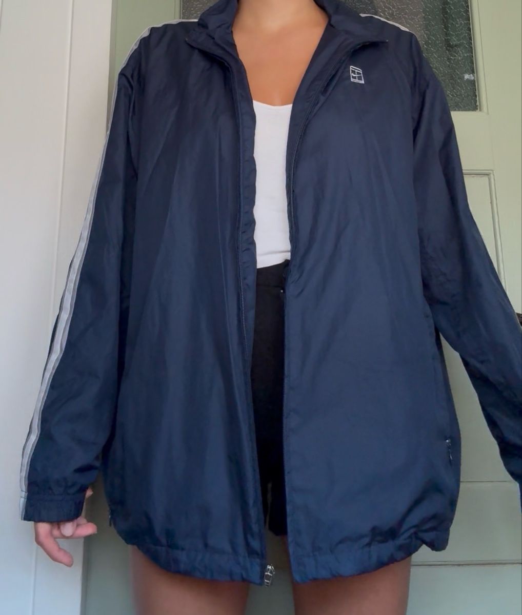 Nike Vestes: Lässige Nike Jacke – D'occasion à Langenthal par Nina_Leonie 1