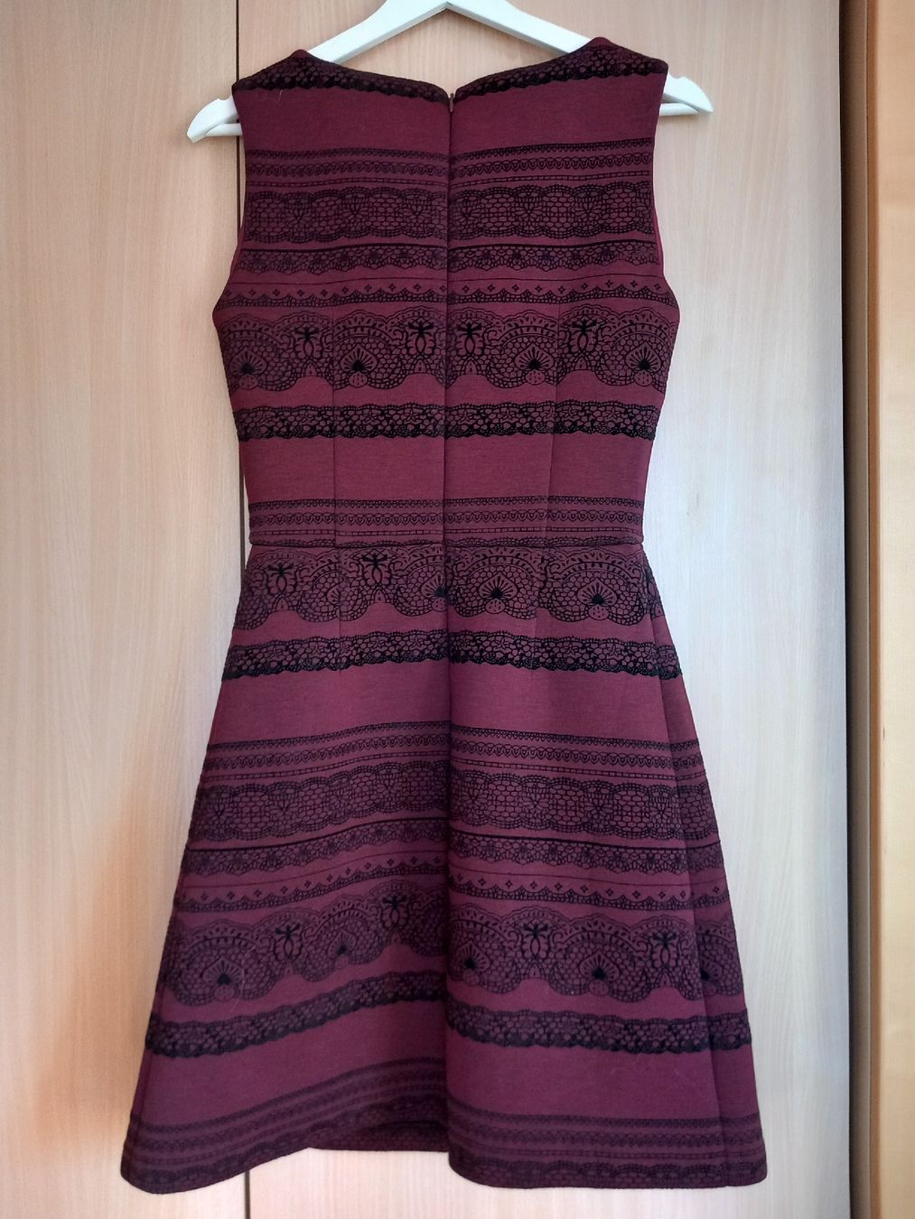 Nafnaf Vestiti: Robe bordeaux sans manches Naf Naf – Nuovo (secondo la descrizione) da Faoug venduto da per_kp6r 1