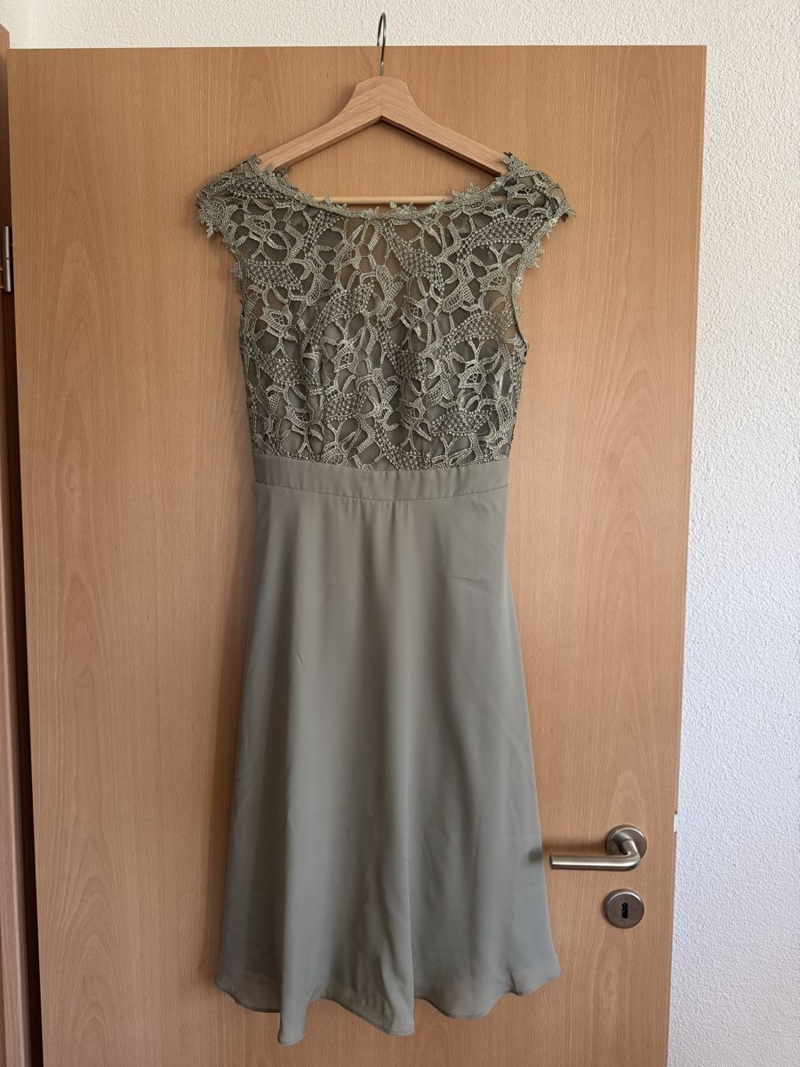 Robes: Kleid mit Spitze 36 – Neuf (Voir description) à Hagenbuch ZH par bsb_7vjt 2