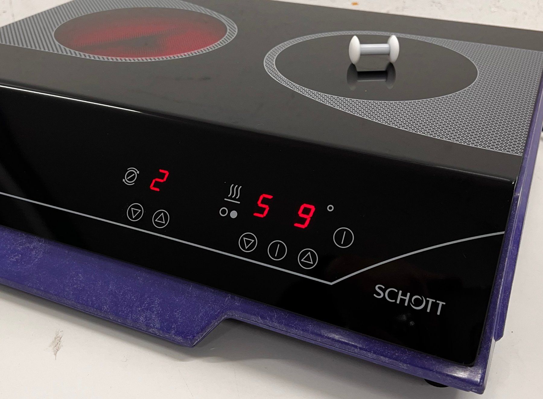 Accessori da laboratorio: Schott SLK6 Keramik Doppelheizplatte – Usato da Niederdorf venduto da LeptonAG_Labor 2