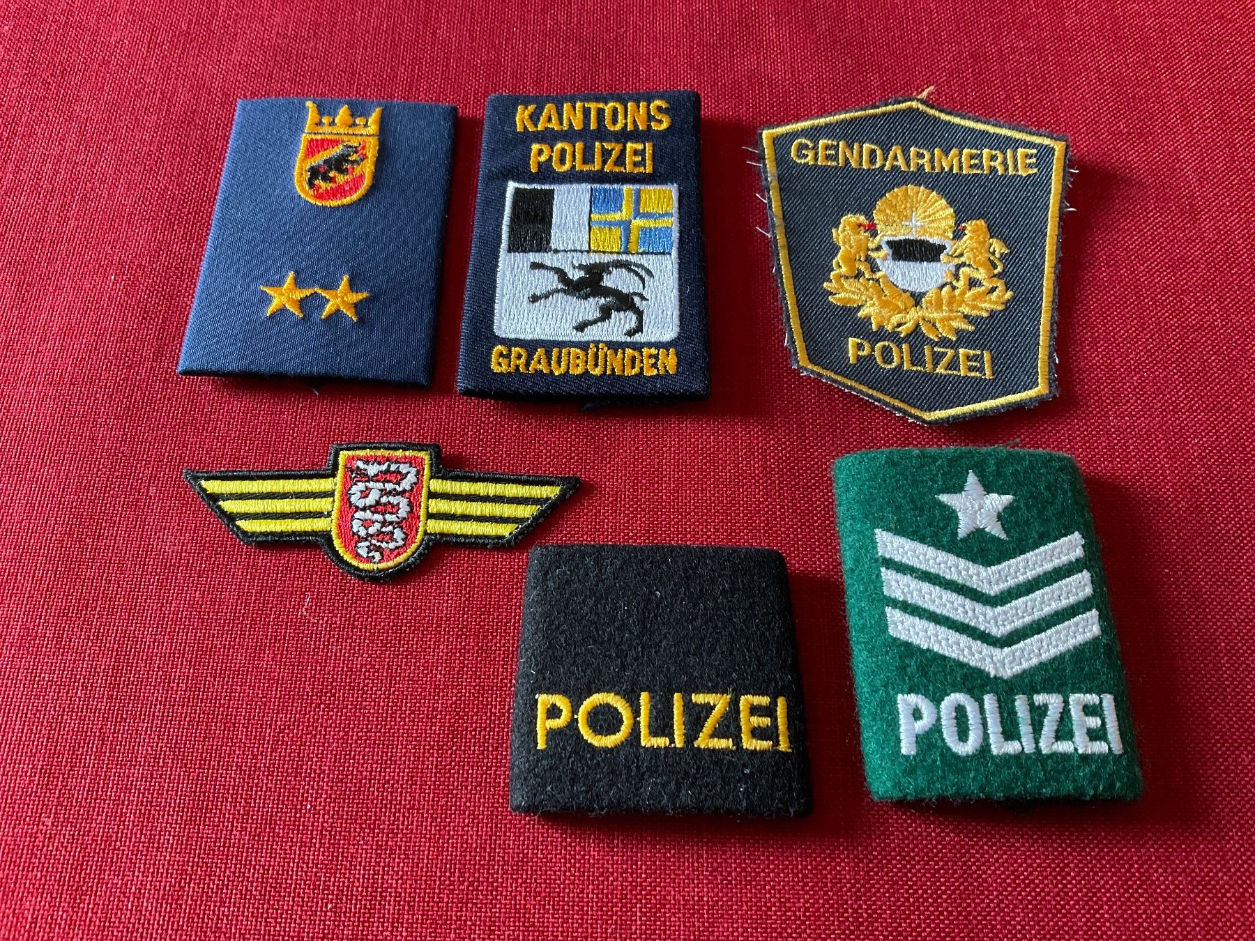 Placchette & Badge: Vintage Polizei Abzeichen – Usato da Lugano venduto da Persepolis