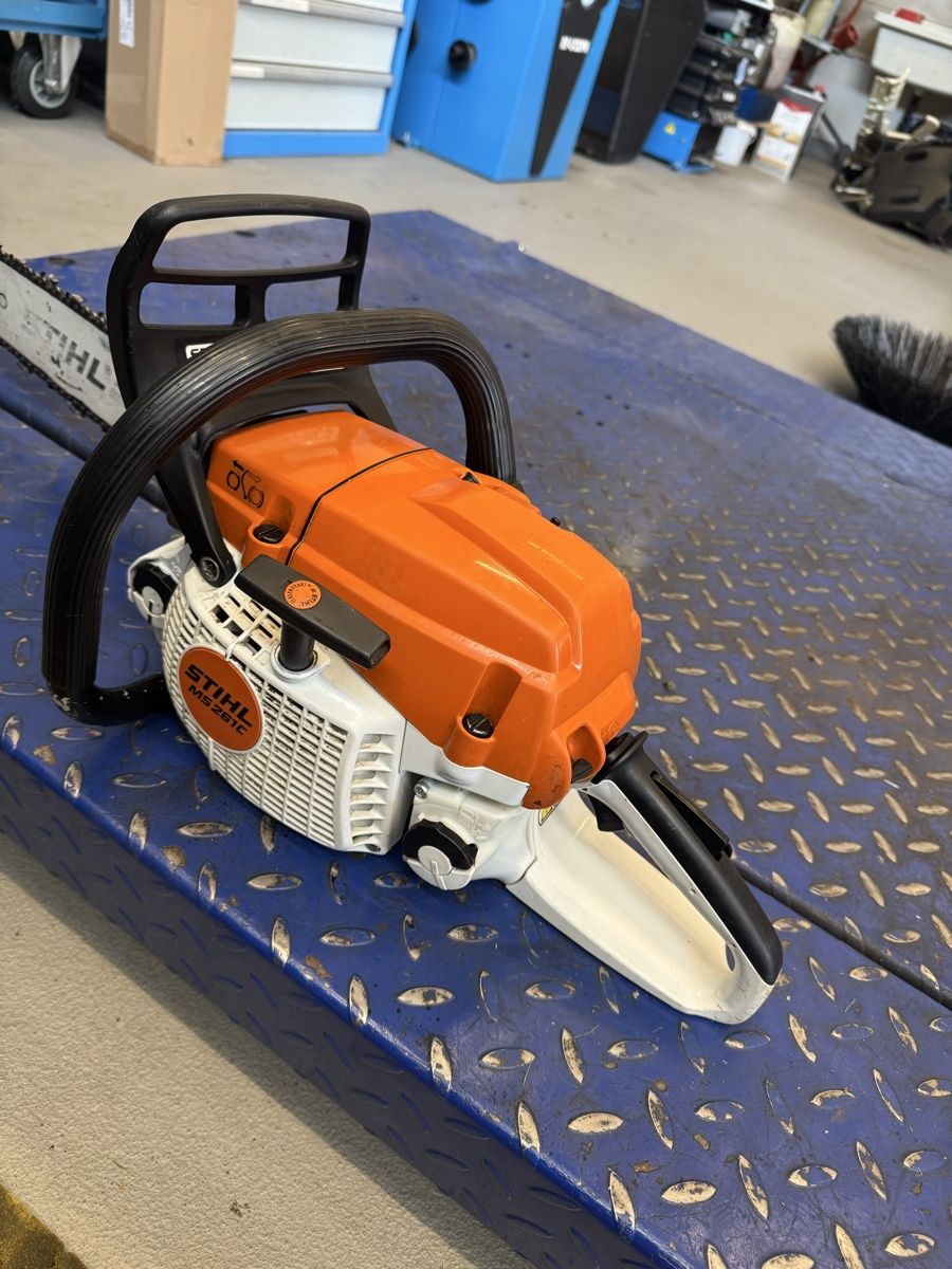 Stihl Seghe: Stihl MS 261 C-M  – Usato da Lenzburg venduto da billistar 2