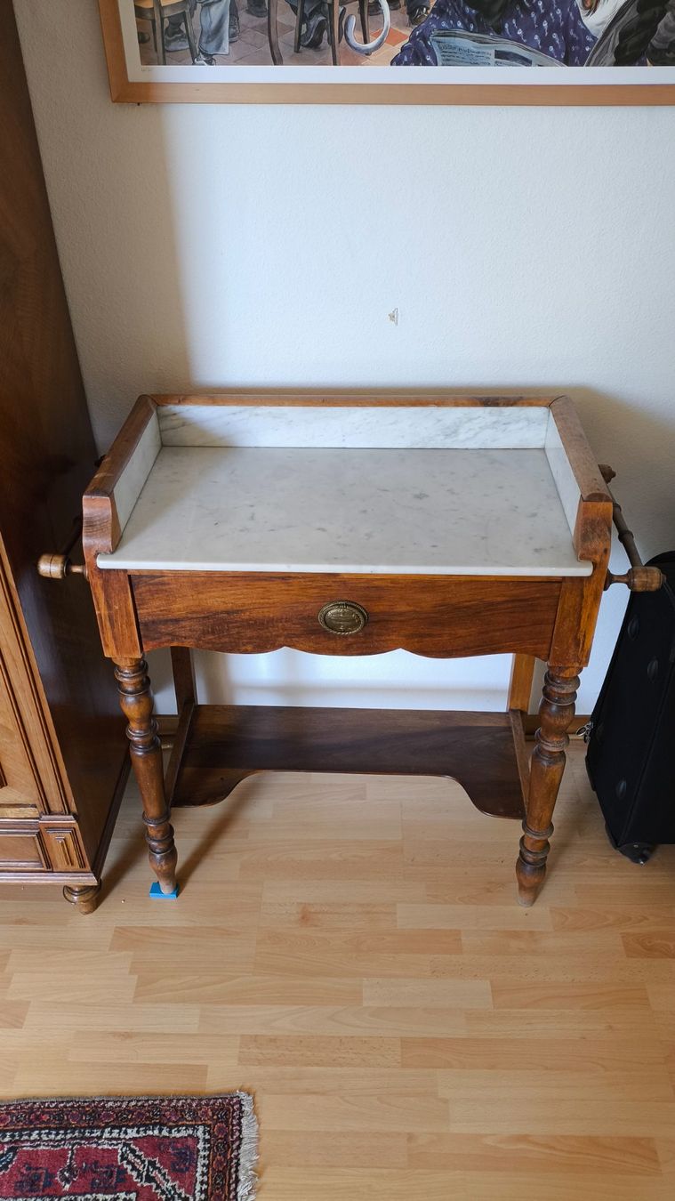Tavoli: Table (Lavabo) – Usato da Porrentruy venduto da NGiorda