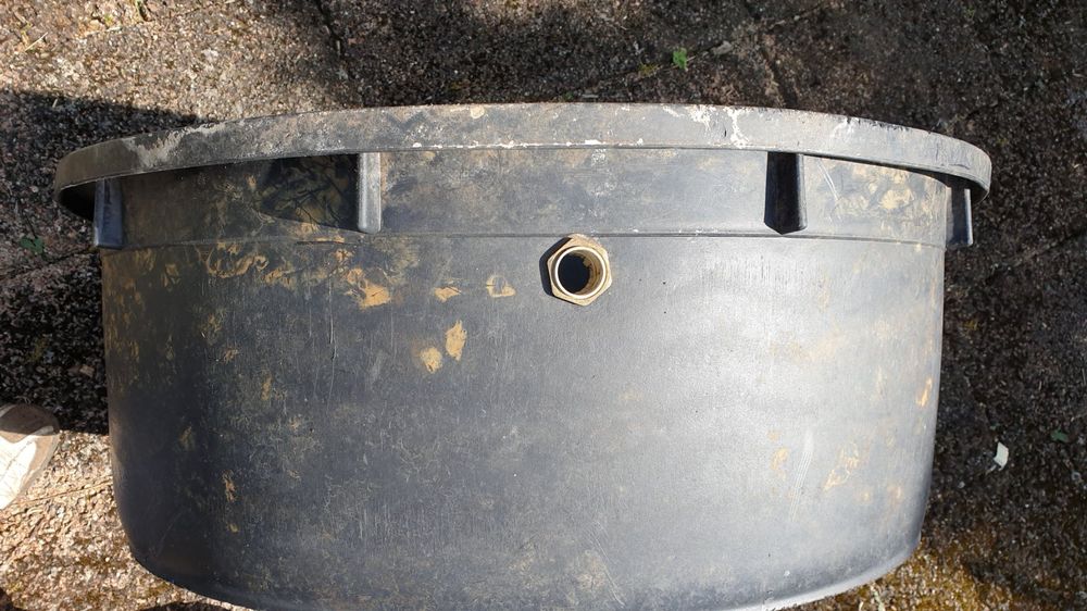 TEICHBECKEN RUND, D=87CM, MIT DECKEL, GEBRAUCHT Kaufen auf Ricardo