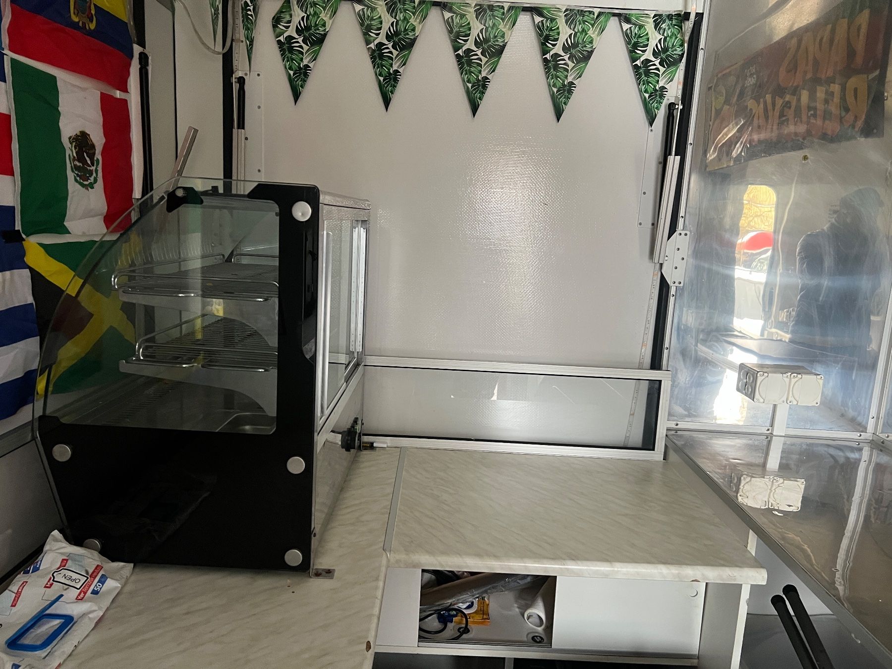 Anhänger: Imbisswagen foodtruck – Gebraucht aus Ostermundigen von and_7wcj 3