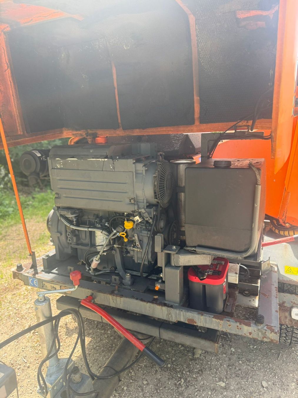Trinciatrici: Holzhacker Iseli Profi Line 327 – Usato da Arboldswil venduto da Jaromunimog 3
