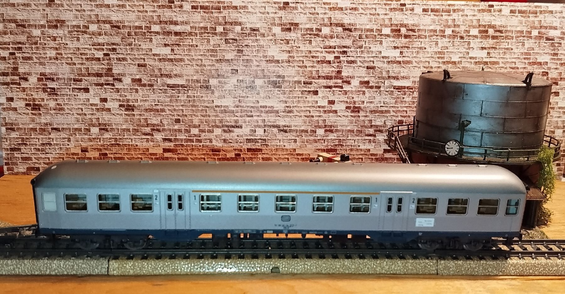 Märklin Modelleisenbahnen: Märklin HO- Silberling – Gebraucht aus Schaffhausen von Viertelvorvieri