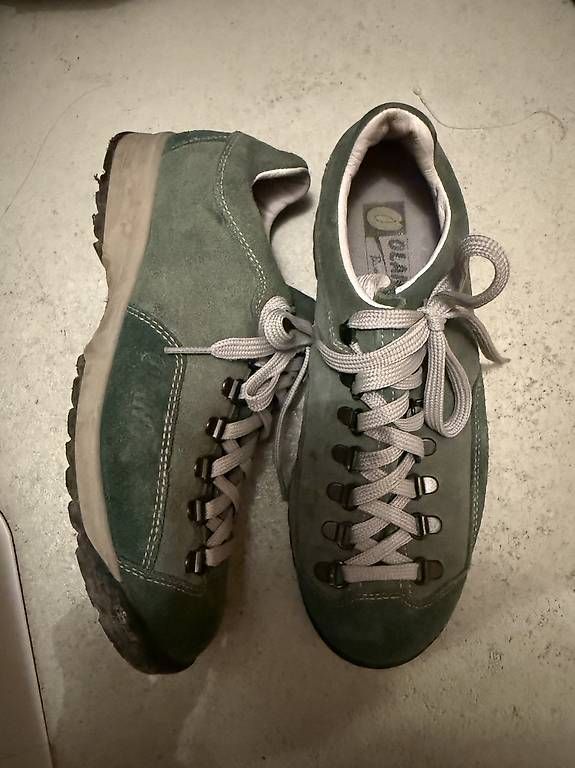 Chaussures femmes: Trekkingschuhe – D'occasion à Cham par Neraida