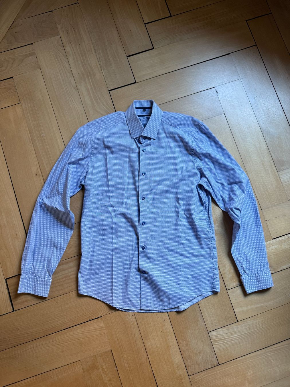 Camicie: YVES GERARD - Hemd blau-weiss gemustert 39 – Usato da Zürich venduto da Diazaio