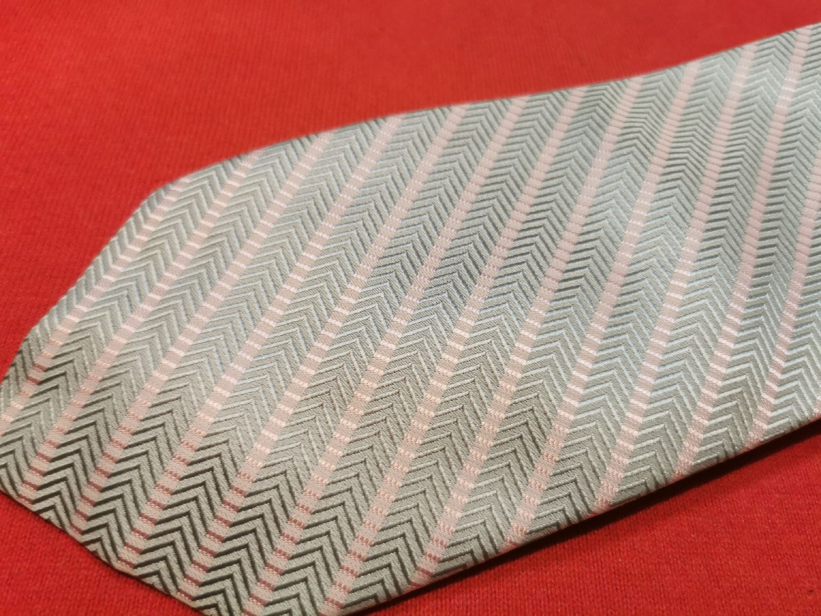 Hugo Boss Krawatten: Boss Krawatte – Neu (gemäss Beschreibung) aus Schlieren von vlalif