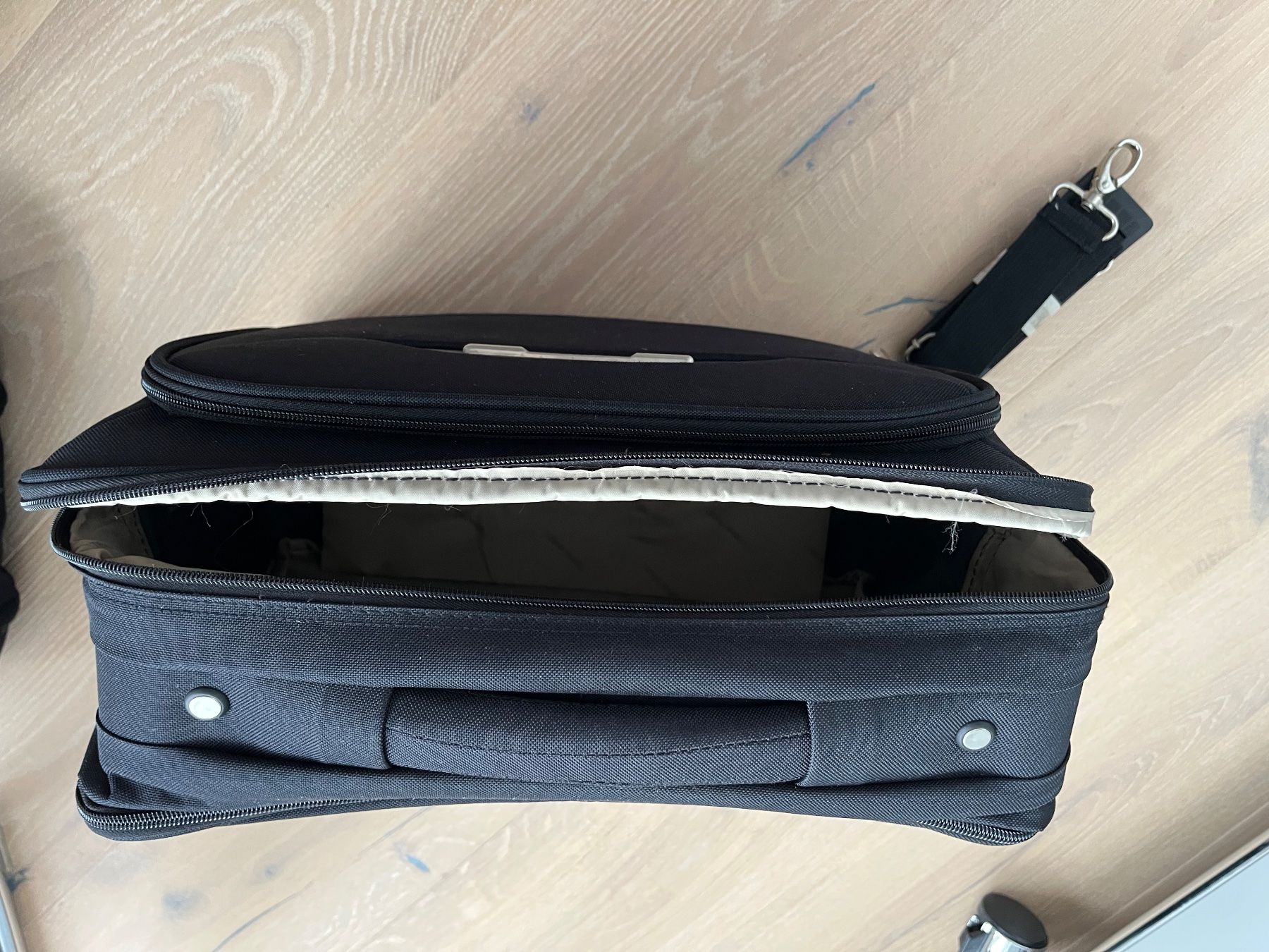 Koffer & Taschen: Laptoptasche neu – Neu (gemäss Beschreibung) aus St. Gallen von Flo_sv8c 4