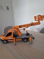 Bruder Sprinter mit Arbeitsbühne