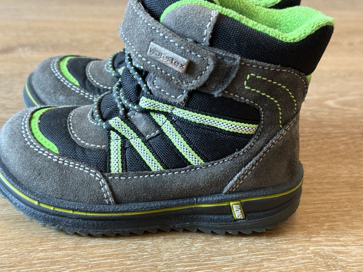 Chaussures garçon: Winterschuhe Grösse 24 – D'occasion à Zug par dani1529