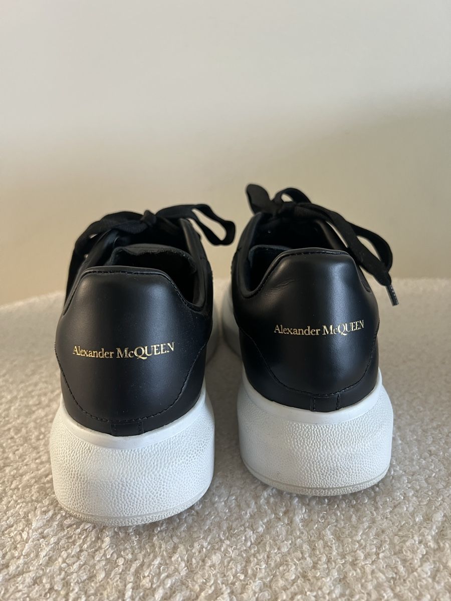 Damenschuhe: Alexander McQueen Sneakers schwarz – Neu (gemäss Beschreibung) aus Baar von Lila2006 2