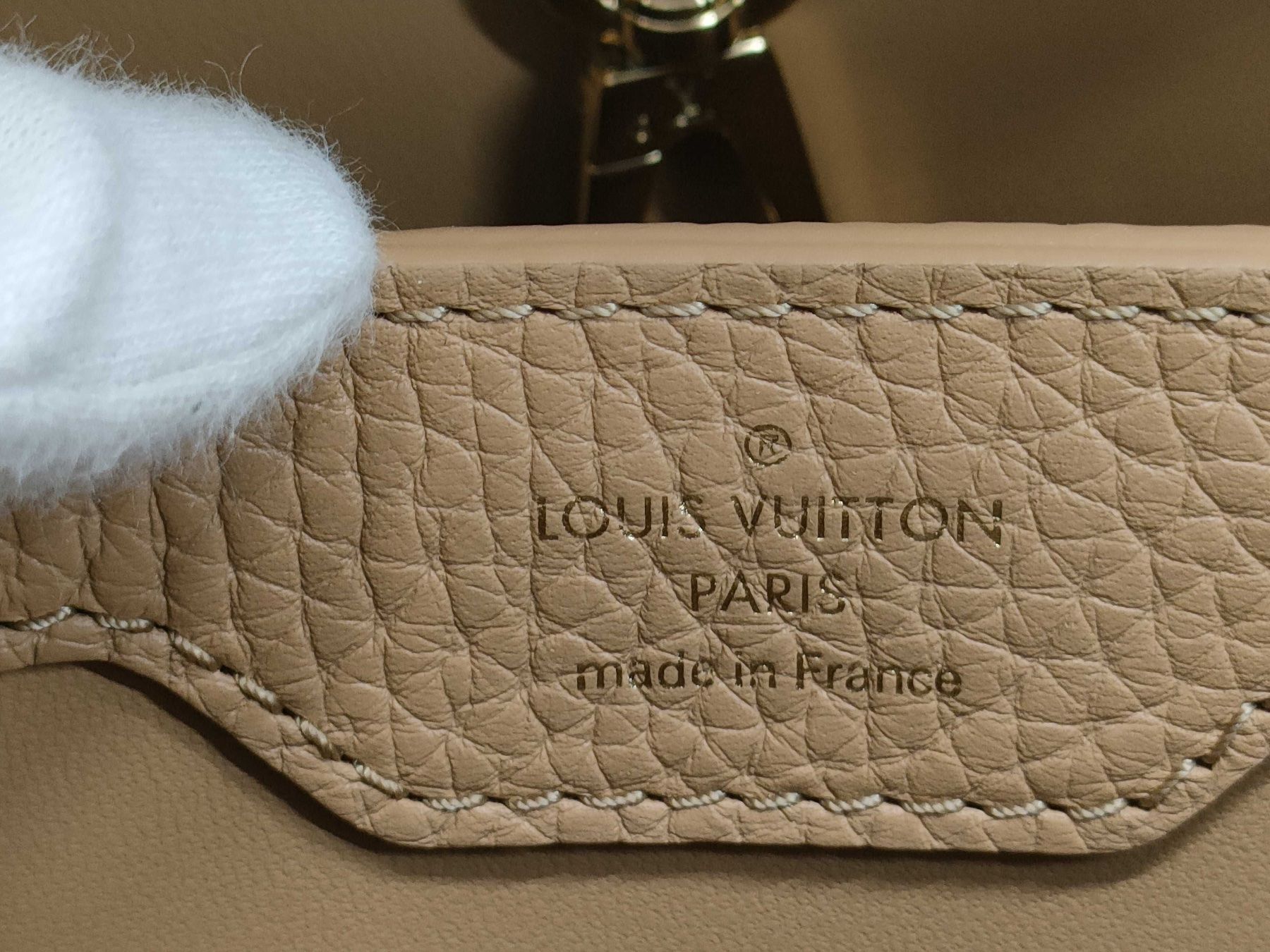 Louis Vuitton Borse da donna: Louis Vuitton Capucines BB Shearling, Neupreis ca. CHF 7000 – Nuovo (secondo la descrizione) da St. Gallen venduto da Love_Luxury 7