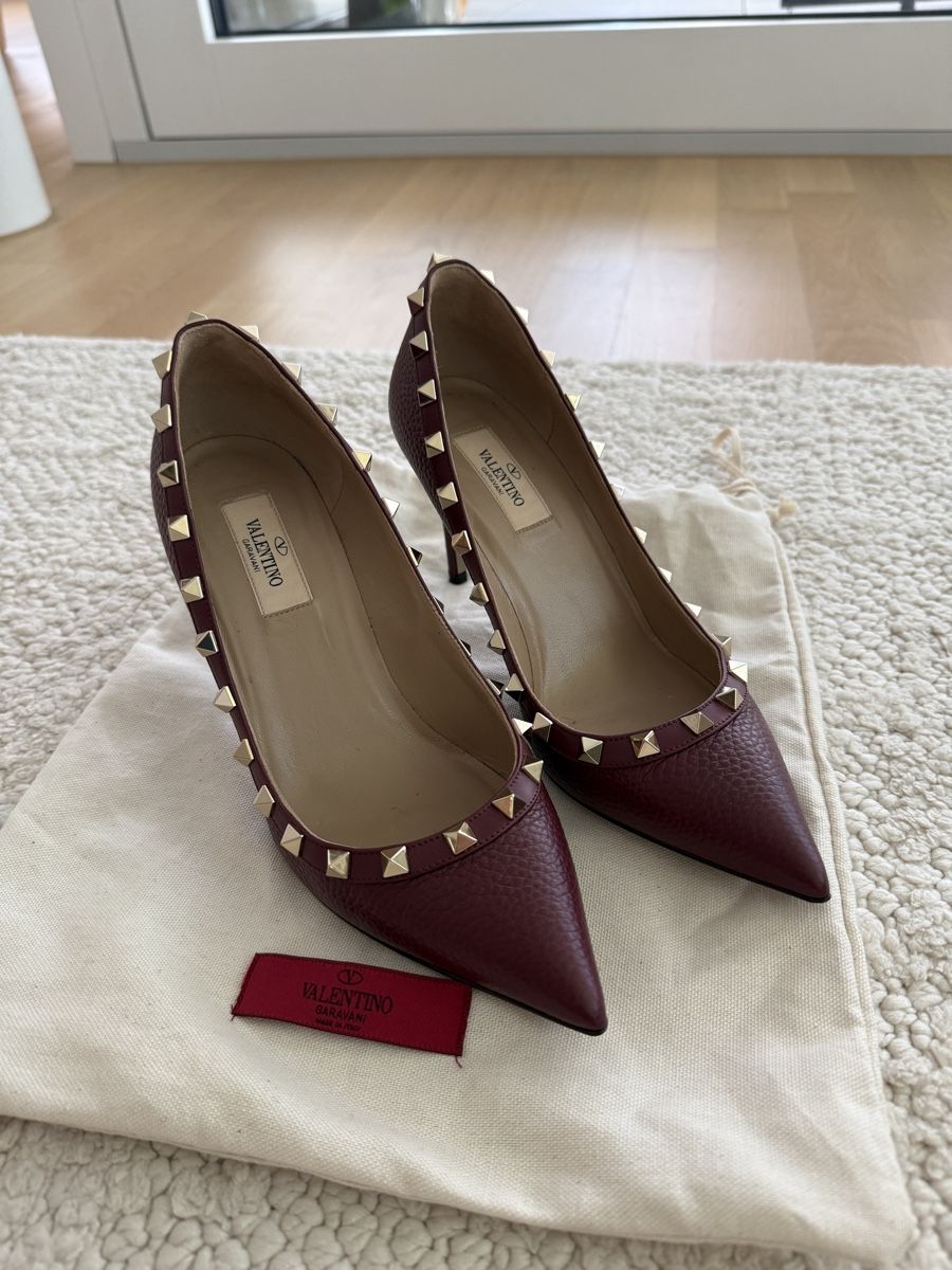 Valentino Scarpe da donna: Valentino Rockstud Heels Bordeaux Leather Size 37.5 EU – Usato da Luzern venduto da prelovedfashion_99 2