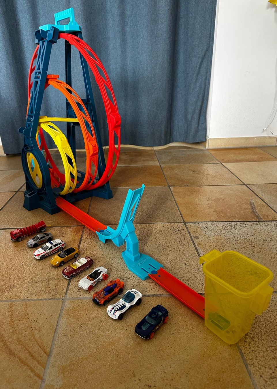 Hot Wheels Rennbahnen: Hot Wheels Track Builder Looping Set mit Autos – Gebraucht aus Riedholz von Sendel 4