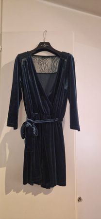 Robe en velours verte  foncé, élégante pour l'hiver, S