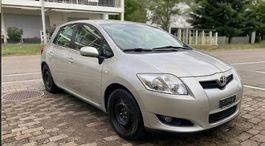 Totoya Auris 1.6 MMT Automat ab MFK