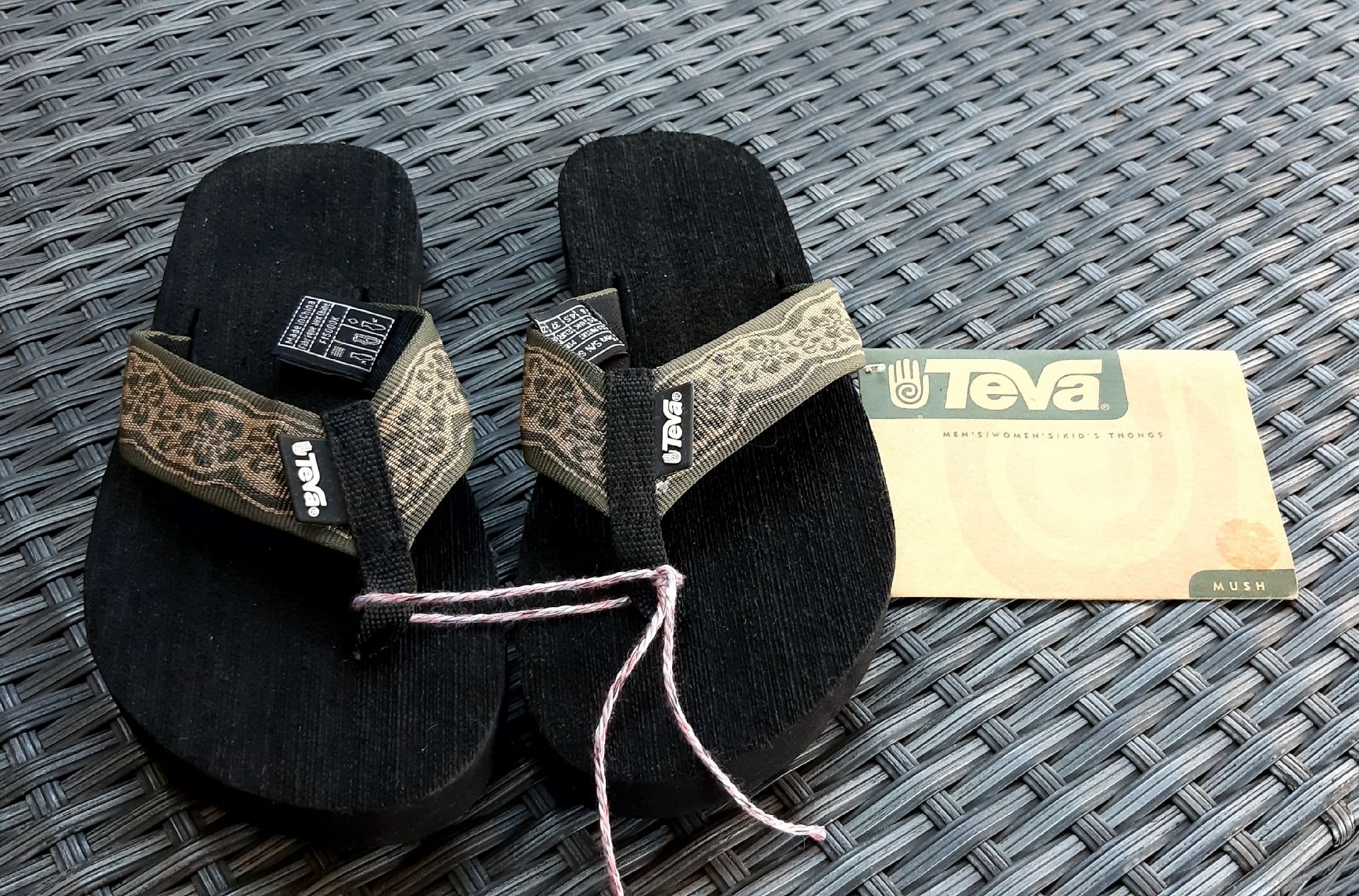 Teva Chaussures garçon: Teva  -  Flip-Flops  -  Kinder  -  36  -  neu – Neuf (Voir description) à Tagelswangen par BrigittaC01 3