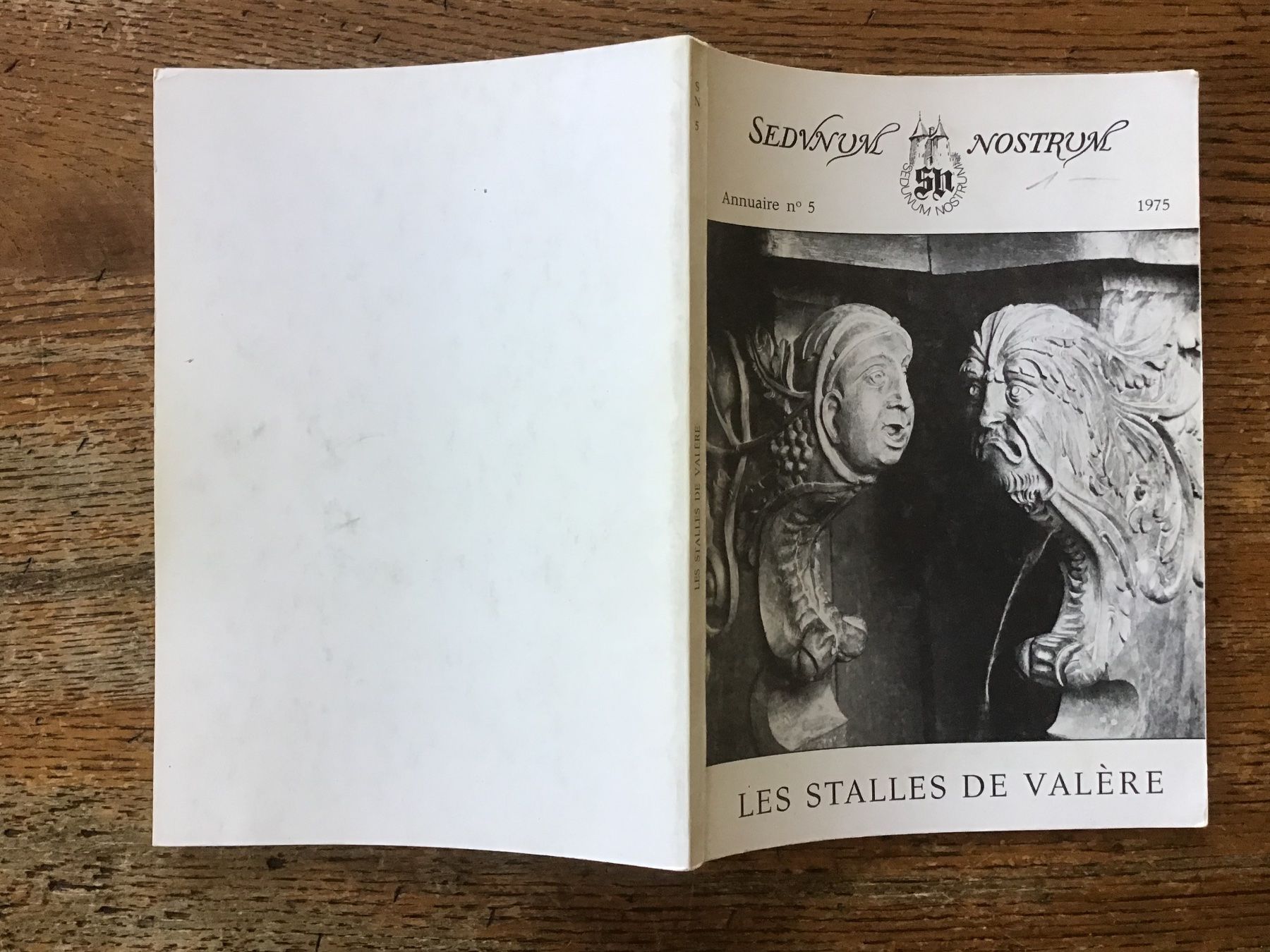 Libri: Sedunum Nostrum, les stalles de Valère – Usato da Fully venduto da Ruby97