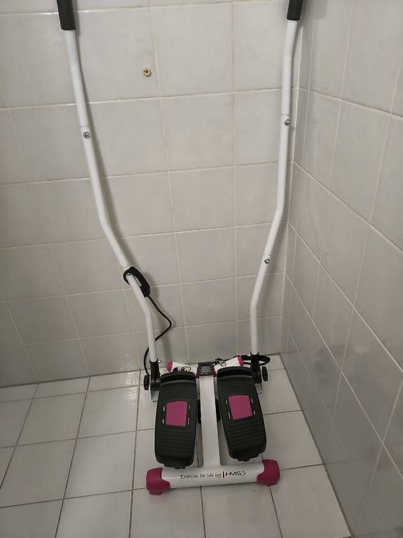 Hometrainer: Stepper neuf HMS S3085 avec élastique pour les bras – Usato da Lausanne venduto da Fabinon 2