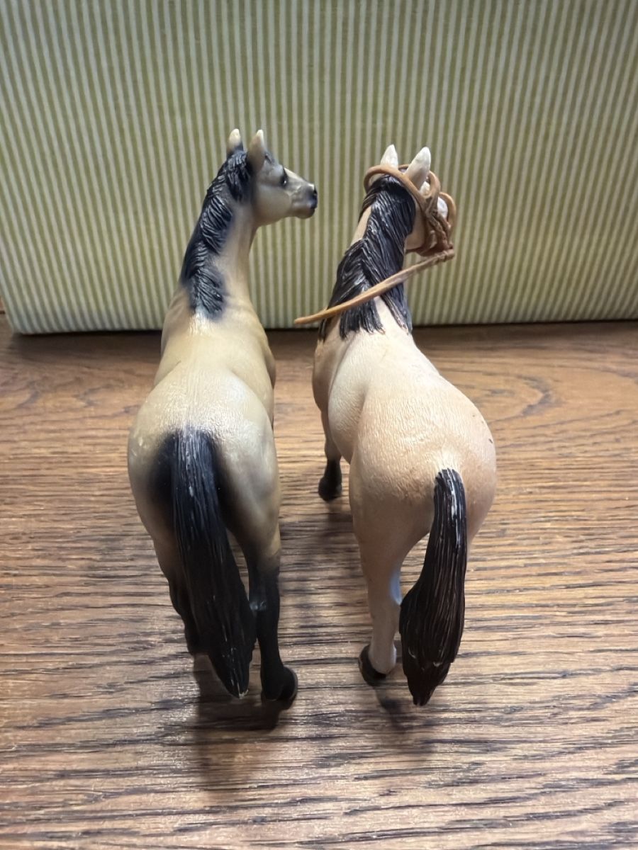 Schleich Giocattoli: Schleich 2 Pferde  – Usato da Auw venduto da grisu81 2