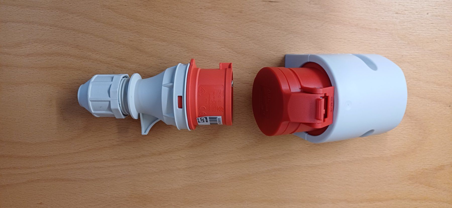 Spine: CEE 16 Stecker und Dose 5-polig, NEU – Nuovo (secondo la descrizione) da Au TG venduto da aatec_105 5